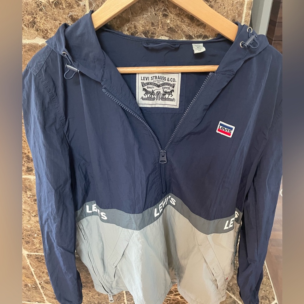 Levi’s Rain Hoodie Jacket Men’s Size M